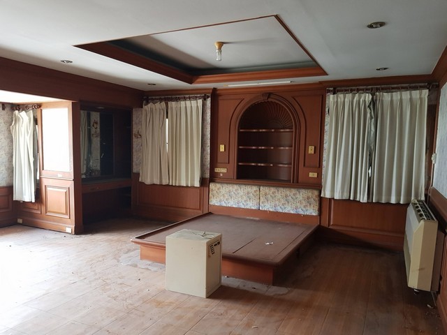 ให้เช่าบ้าน2ชั้น สามารถทำออฟฟิศจดทะเบียนได้  เนื้อที่ ขนาด 165 ตร.ว.4ห้องนอน 8ห้องน้ำ  ถนน พัฒนาการ