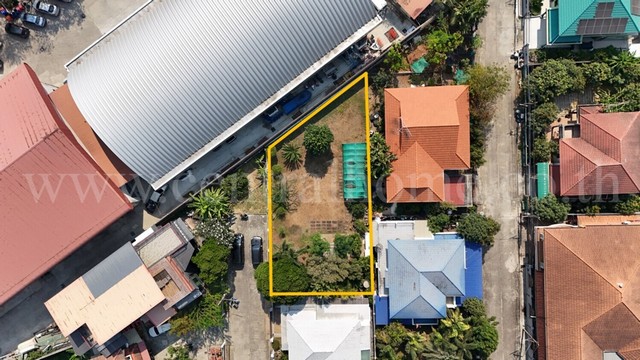 ที่ดินเปล่า บ้านสินธร รังสิต - ปทุมธานี 142 ตารางวา
