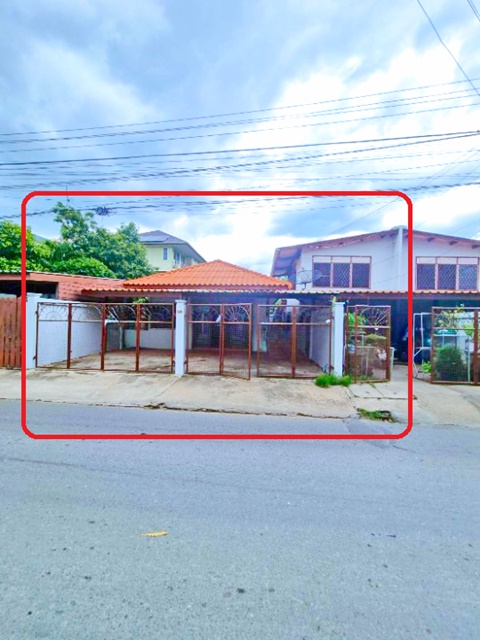 ห้องแยกส่วน กรุงเทพกรีฑา 50ตรว. 250ตรม.APLบ้านทับช้าง 1.5 กม.หน้าร้านค้าขายได้ติดถนน  ให้เช่า 4นอน  4น้ำ 2-3 จอดรถติดป้ายได้ ถูก สะพานสูง