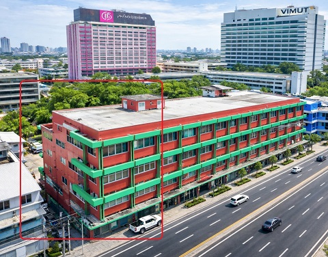 ติดกัน 28ตร.วา.อารีย์ BTS สะพานควาย 900ม. ให้เช่าอาคาร 4.5ชั้น 2คูหาหลังมุม  อินทามระ10-14ตลาดสดห้วยขวาง 1.4 กม. 448ตร.ม. ม.ศรีปทุม 4นอน