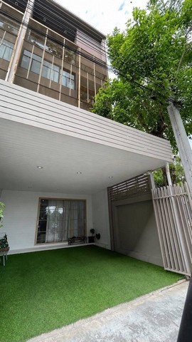 ให้เช่าทาวโฮม3.5ชั้น เข้าซอยสามัคคี29 รถไฟฟ้า​สายสีชมพู​ สถานีสามัคคี​ หลังมุม โครงการ Haus​ niche แจ้งวัฒนะ​ ใกล้เซนทรัลแจ้งวัฒนะ
