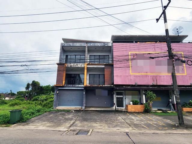 ขายอาคารพาณิชย์   ถนนลอกอตัน อำเภอเมืองชุมพร  ชุมพร