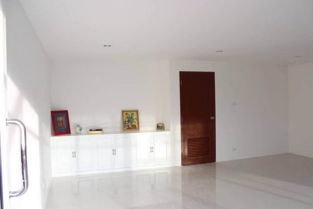 ให้เช่าโฮมออฟฟิศ จดทะเบียนได้ หรือทำ Air BNBได้ ซอยเสริมสุข4 ใกล้ทางด่วนรัชดาภิเษก  MRT จตุจักรตรงข้ามประชาชื่น 25 ถนนประชาชื่น  