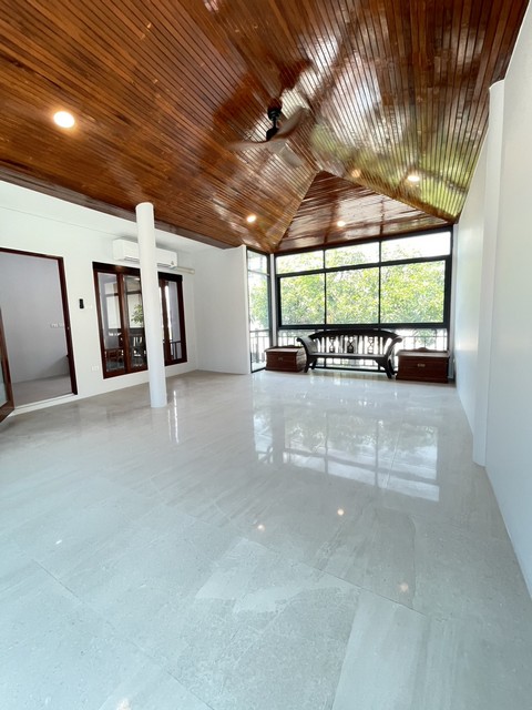 P2331 ให้เช่า บ้านเดี่ยว ราชวิถี ถนนพระรามที่ 5 ซอยราชวิถี 32 ซอยสุจริต2 เขตดุสิต รีโนเวทใหม่ทั้งหลัง บ้านสวยพร้อมเข้าอยู่