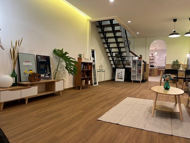 P2328 ให้เช่า ทาวน์เฮ้าส์ หมู่บ้าน คลองจั่นวิลล่า 2 ซอยนวมินทร์ 149  ตกแต่งสวย พร้อมเข้าอยู่ 2 ห้องนอน หน้าปากซอยมี 7-11