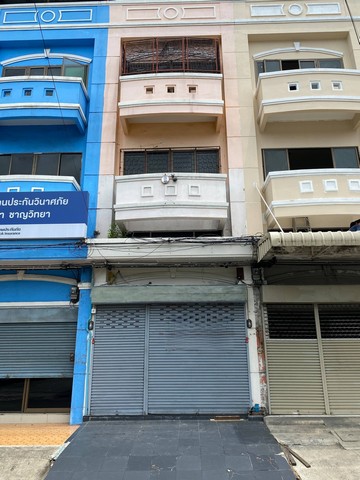 ขายทาวน์โฮม 3.5 ชั้น มีดาดฟ้า โชคชัย 4 ซ.69 ทำเลเชิงพาณิชย์ เหมาะลงทุนธุรกิจ