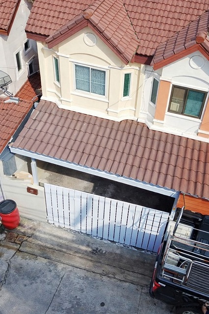 ทาวน์เฮาส์ 2 ชั้น ฟังก์ชันครบ 2นอน 2น้ำ 20ตร.ว .ติดถนนหลัก เข้า-ออกสะดวก เฉลิมพระเกียรติ ร.9 51-57ใกล้สวนหลวง ร.9 700 ม. พัฒนาการ 