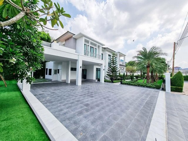 ให้เช่าบ้านเดี่ยวหลังมุม 210 ตรว. 5 ห้องนอน โครงการ Perfect Masterpiece สุขุมวิท77 (Size ใหญ่สุด) ใกล้สนามบินสุวรรณภูมิ