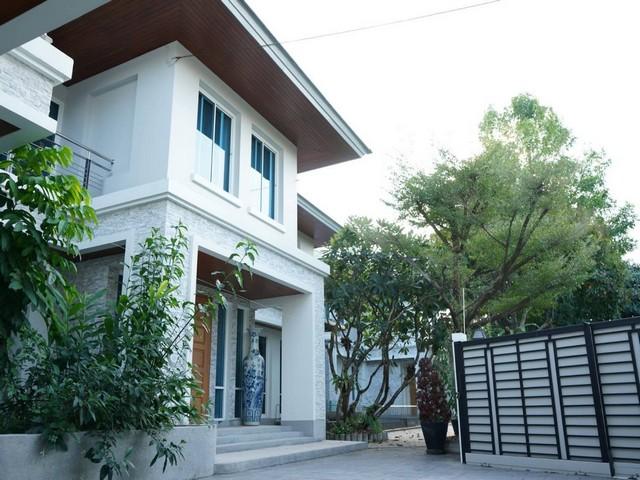 ให้เช่าบ้านเดี่ยว 2 ชั้น 226 ตร.ว. หมู่บ้านโฮมเพลส ซอยรามคำแหง 140 ใกล้ตลาดสัมมากร
