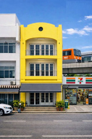 ทำเลหัวมุมบนถนนรามคำแหง อาคารพาณิชย์ 3ชั้น 3ห้องน้ำ ใกล้ MRT น้อมเกล้า 184 ม. และโรงเรียนนานาชาติฮีทฟิลด์ 564 ม.  19 ตรว. 200 ตรม.
