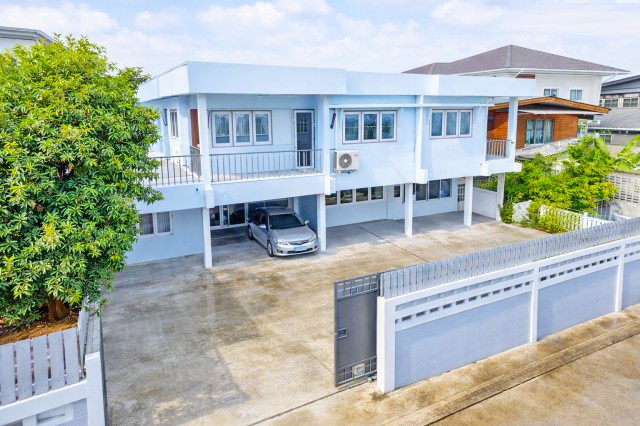 260822maisnvak ให้เช่า บ้าน 4แอร์ ลาดพร้าว 2 น้ำ รพ.เปาโลโชคชัย 4 1.9 กม. 80ตร.ว. 263ตร.ม. ห้องนอน 3 ห้อง ห้องน้ำ 2 ห้อง กรุงเทพ ใกล้กับ ตลาดสดโชคชัย 4 2.4 กม. รพ.เปาโลโชคชัย 4 1.9
