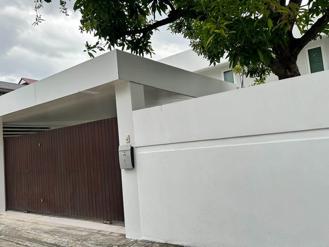 P743 ให้เช่าบ้านเดี่ยว Home Office 2 ชั้น ย่านพระราม 9 ซอย 43 The Nine Center Rama 9