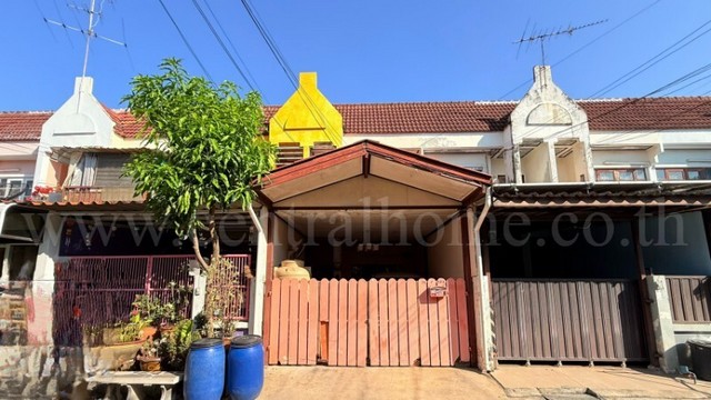 ราคาพิเศษ ทาวน์เฮ้าส์ หมู่บ้าน ดวงกมล ซอยพระยาสุเรนทร์ 35 - คลองสามวา