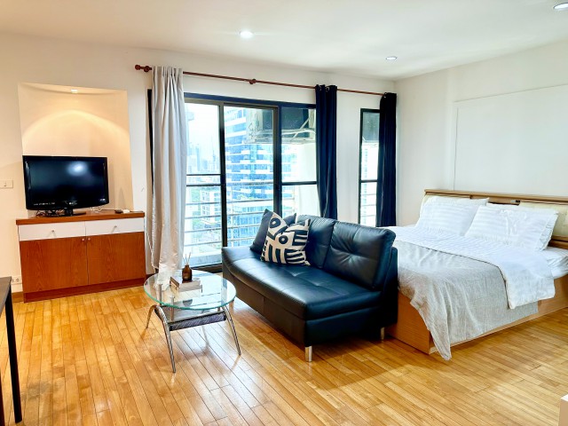 The Grand Regent คอนโด 1นอน ใกล้ BTS ราชดำริ 239 ม. โรงแรมระดับ 5 ดาว  ศาลท้าวมหาพรหมเอราวัณ 598 ม. ชั้น 15 ขนาด 38 ตร.ม.