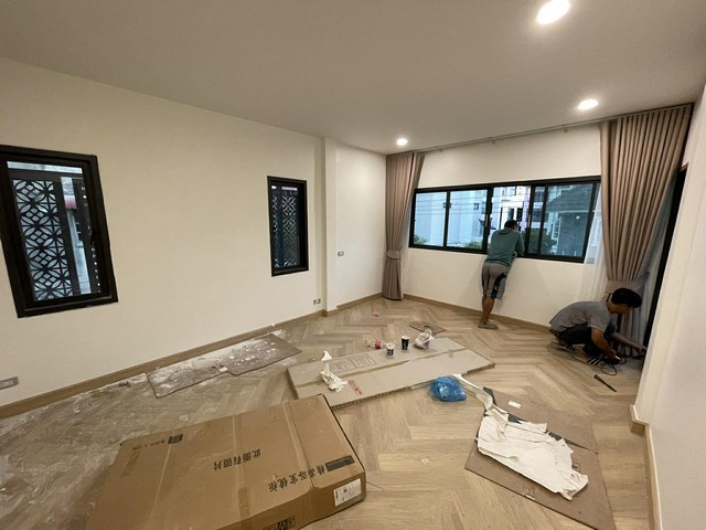 P2339 ขายบ้านเดี่ยวหลังมุม ย่านนวมินทร์ ตรงข้ามตลาดปัฐวิกรณ์ ใหม่ทั้งหลัง สวยพร้อมเข้าอยู่