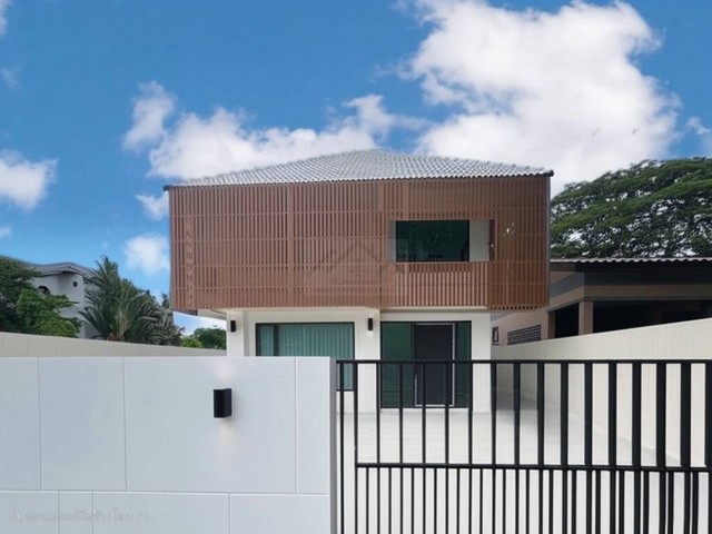 ขายบ้านเดี่ยว 2 ชั้นรีโนเวทใหม่ทั้งหลัง 75 ตรว. ซอยพัฒนาการ 69 เดินทางสะดวก ใกล้ทางด่วนพระราม 9