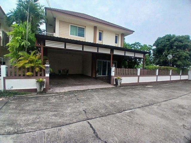 ขายบ้านเดี่ยว 2 ชั้น มบ.เดอะแกรนด์ทรัพย์มงคล ขนาด 81 ตารางวา 2นอน 3น้ำ หลังริม ใกล้เซ้นทรัลชลบุรี โลตัสชลบุรี ห้วยกะปิ เมืองชลบุรี 