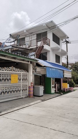 ขายบ้านเดี่ยว 2 ชั้นพร้อมห้องเช่า 3 ชั้น ซอยบางนา-ตราด 38 เขตบางนา กรุงเทพฯ