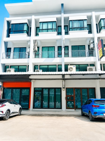 เพชรเกษม กัลปพฤกษ์ บางแค อาคารพาณิชย์ 3.5 ชั้น 5 นอน 8แอร์ เทอดไท 3 น้ำ MRT บางแค 1.0 กม.