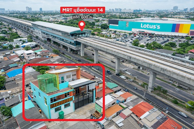 ทาวน์เฮาส์ 2ชั้น ตกแต่งใหม่ครบ ใกล้รพ. มงกุฏวัฒนะ 500 ม.ใกล้ MRT แจ้งวัฒนะ14 600ม.  3นอน 2น้ำ และตลาดเมืองทอง 24ตร.ว. 192ตร.ม. 