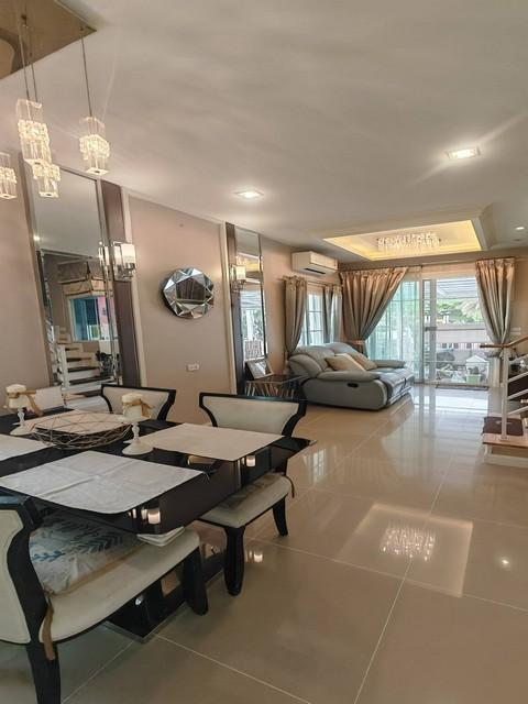 HS 1853 ขายทาวน์โฮม 2 ชั้น หลังริม โกลเด้น ทาวน์ 3 ลาดพร้าว เกษตร นวมินทร์ซอยนวมินทร์ 42