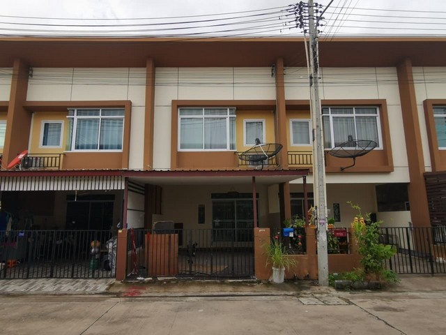 ขาย ทาวน์เฮ้าส์ บ้านร่มไม้ 2 บ่อวิน ศรีราชา ห่างจาก  แม็คโคร บ่อวิน 1.30 กม.