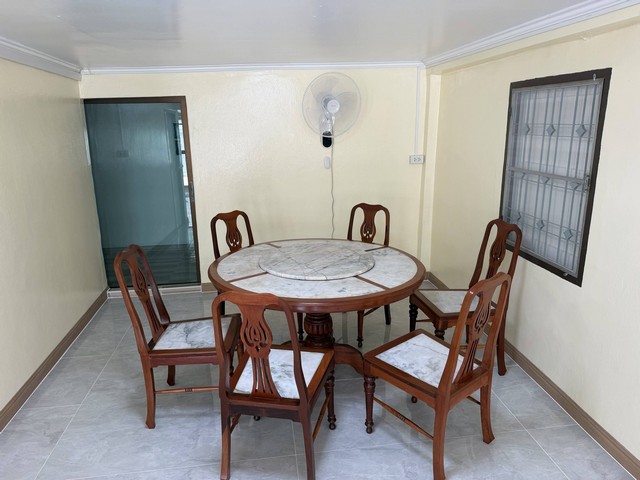 P2341 ให้เช่าบ้านเดี่ยว รีโนเวทใหม่ ซอย วชิรธรรมสาธิต 57 สุขุมวิท1011 ถนนวชิรธรรมสาธิต ออกซอยศรีนครินทร์ 42 ได้