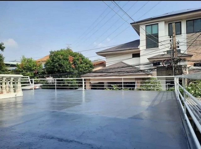 P2340 ให้เช่า บ้านเดี่ยว หมู่บ้านอยู่เจริญ 542 ซอยประชาราษฎร์บำเพ็ญ 24 ใกล้สนง.เขตห้วยขวาง เหมาะอยู่อาศัย เดินทางสะดวก