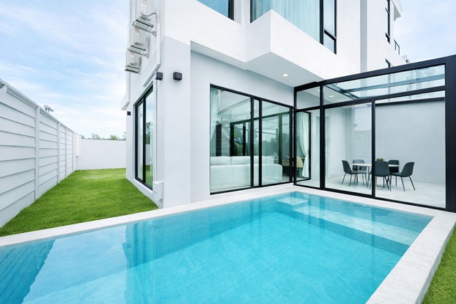 Pool Villa 3ชั้น ฟังก์ชันครบครัน  3-4นอน 4 น้ำ ใกล้ ARL ลาดกระบัง 900ม. อ่อนนุช สุขุมวิท77 60 ตร.วา. 240 ตร.ม ระดับพรีเมียม 