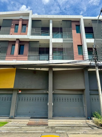 ขายด่วน! ตึกโฮมออฟฟิศ 3.5 ชั้น 2 หลังติดกัน โครงการ บี อเวนิว วัชรพล