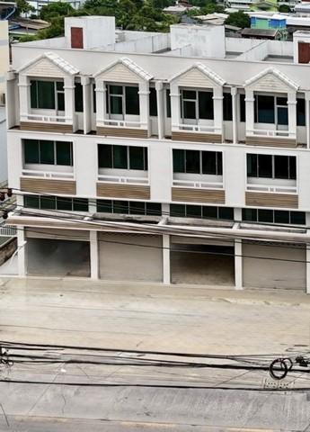 BR 1762 ให้เช่าอาคารพาณิชย์พร้อมโกดัง รีโนเวทใหม่ทั้งหลัง  ซอยสะแกงาม บางขุนเทียน กล้โลตัสพระราม2