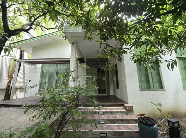 ขายบ้านพร้อมผู้เช่า ถนนพญาไท ซอยประดิพัทธ์ ที่ดินเนื้อที่ 214 ตรว