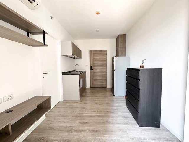 ขายคอนโด เคนซิงตัน สุขุมวิทย์-เทพารักษ์ 24 ตรม ห้องมุม วิวสระ (1 ห้องนอน 1 ห้องน้ำ)