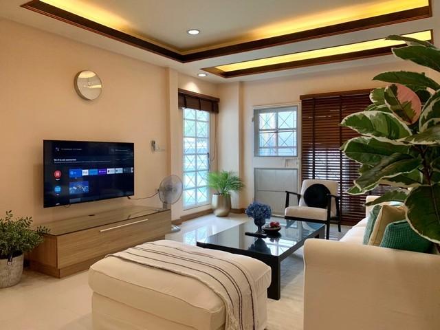 HR 9655 ให้เช่าบ้านเดี่ยว 3 ห้องนอน พร้อมอยู่ ย่านกรุงเทพกรีฑา39 ลาดกระบัง รามคำแหง ใกล้ ARLบ้านทับช้าง
