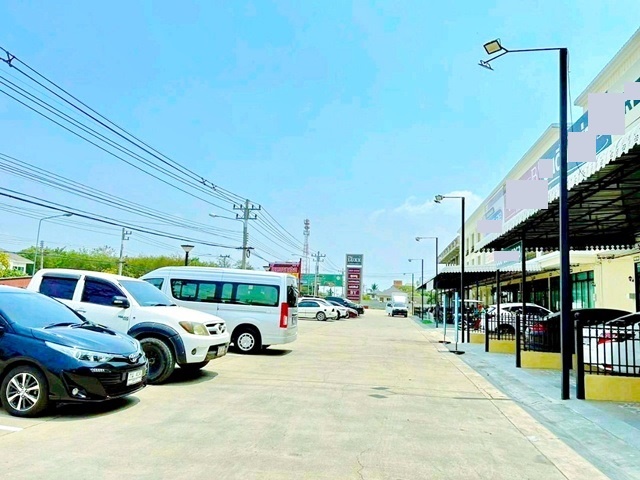 ใกล้Central ศาลายา 900ม. บรมราชชนนี แม่น้ำท่าจีน อาคาร  2นอน 3น้ำ อาคาร 3 ชั้น  ทำเลติดถนนศาลายา นครชัยศรี  จดทะเบียนบริษัทได้