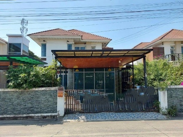 ขาย บ้านเดี่ยว อำเภอเมืองปทุมธานี ปทุมธานี  ห่างจาก สำนักงานเทศบาลเมืองบางคูวัด 1.1 km.	