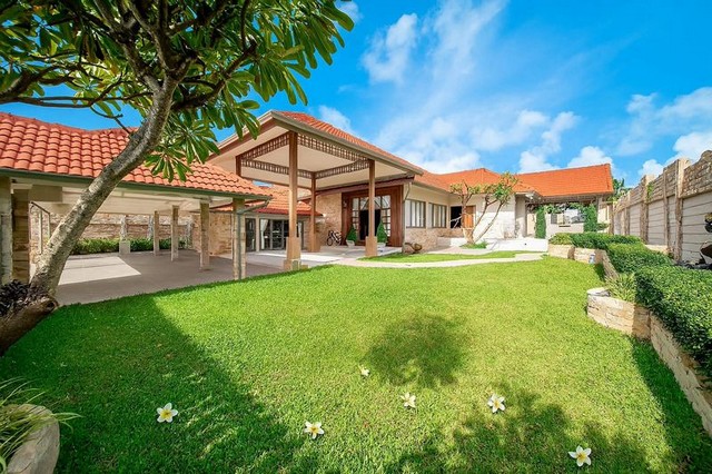 บ้านพลูวิลล่า โซนพัทยา พร้อมเข้าอยู่ ซอยบุญสัมพันธ์ บางละมุง ชลบุรี FP-H01952 