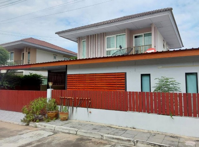 ขาย บ้านเดี่ยว อำเภอเมืองปทุมธานี ปทุมธานี  ห่างจาก โรงเรียนสารสาสน์วิเทศราชพฤกษ์ 3.6 km. 	