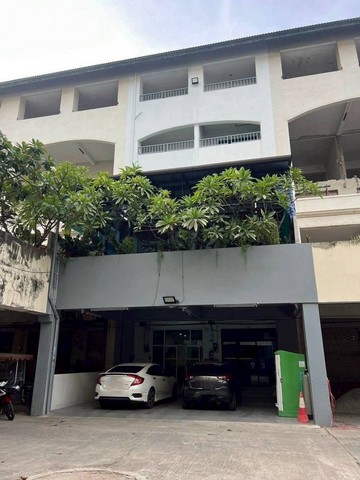 ขายอาคารพาณิชย์ 5 ชั้น เขตพัทยา แหล่งชุมชน ใกล้หาดจอมเทียน FP-B02022 