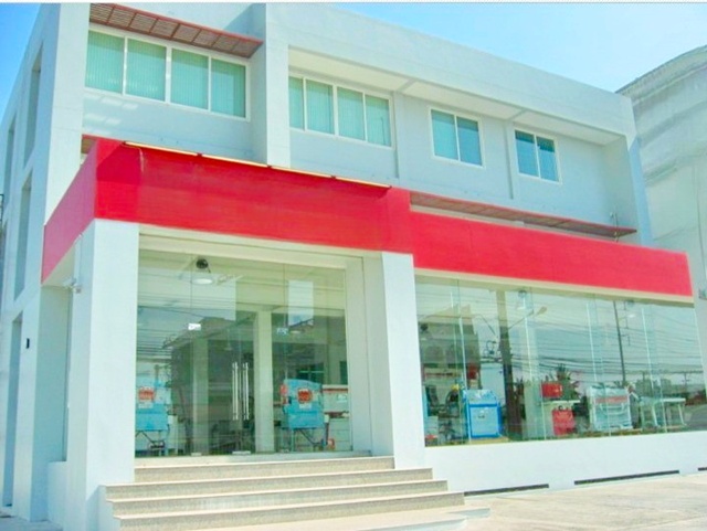 โชว์รูม และอาคารพาณิชย์ 3 ชั้น 4 นอน 4 น้ำ  2ไร่ 100ตร.ว. 1500ตร.ม. โรบินสันลาดกระบัง 1 กม. ใกล้ลิตเติ้ลวอร์ค ลาดกระบัง 1.1 กม.
