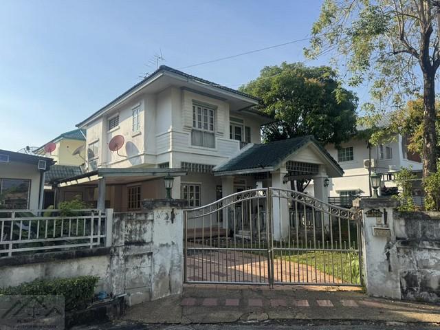 ขายบ้านเดี่ยว 2 ชั้น 73 ตร.ว. หมู่บ้านปรีชา ซอยสุวินทวงค์ 34 ใกล้ถนนรามคำแหง