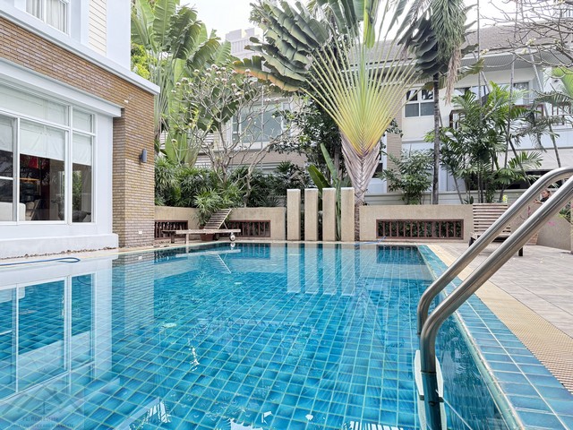 ให้เช่าบ้านเดี่ยว Pool Villa  400 ตร.ม. 4 ห้องนอน สุขุมวิท 36 การ์เด้น วิลเลจ โครงการบ้านเดี่ยวสุด Private ใกล้ BTS ทองหล่อ เพียง 300 เมตร 