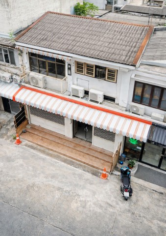 BTS สะพานตากสิน 400 ม. เจริญกรุง บางรัก โรงแรมแชงกรี-ลา เช่าอาคารพาณิชย์ 2 คูหาติดกัน