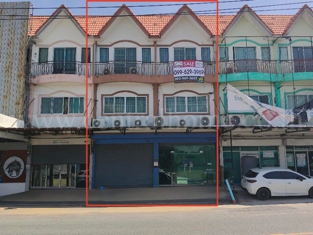 อาคารพาณิชย์ 3 ชั้น 2 คูหา รีโนเวทพร้อมอยู่ ติดถนน ซอยมังกร-ขันดี