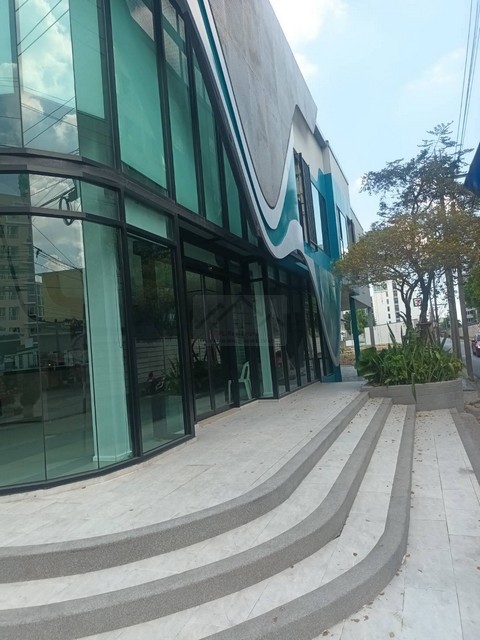 ให้เช่าตึกใหม่ 2 ชั้น 300 ตร.ม ซอยพหลโยธิน34 ย่าน ม.เกษตร ติดถนนเมนหลัก ล้อมด้วยคอนโด เหมาะทำออฟฟิศ, สำนักงาน, สถานเสริมความงาม 