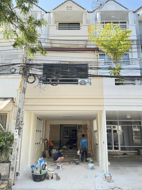 HR 9662 ให้เช่าโฮมออฟฟิศ 3.5 ชั้น 249 ตรม. ทาวน์อินทาวน์ ถนนศรีวรา เลียบด่วน 