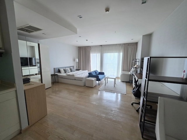 Noble Remix Thonglor Spacious Clean 19th Floor BTS Thonglor
