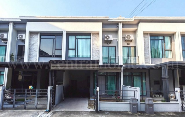 ขายด่วน ทาวน์โฮม แกรนด์ พลีโน่ วัชรพล-สุขาภิบาล 5 ทำเลดี ต่อเติมครบ