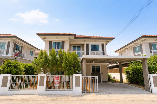 ขายบ้านเดี่ยว หมู่บ้านไอลีฟ ไพร์ม พระราม2 กม.14  บ้านเดี่ยวสภาพสวย อายุบ้านเพียง 4 ปี พร้อมอยู่