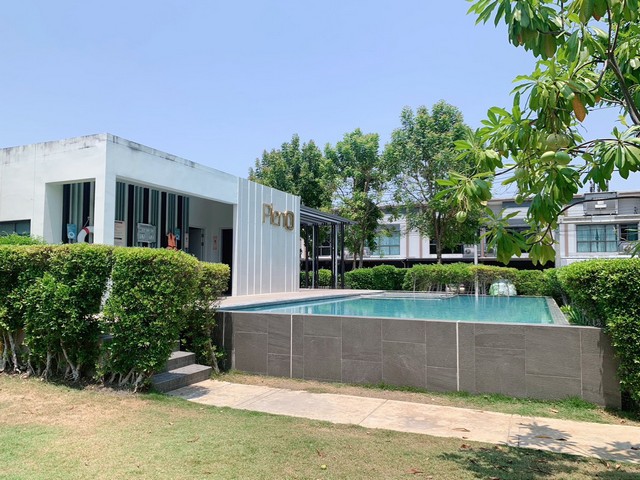 รอรูปเพิ่มPleno สุขสวัสดิ์ 30 ทาวน์โฮมสภาพใหม่ 17.5 ตร.ว. พร้อมเฟอร์นิเจอร์ ทำเลดี เชื่อมต่อเส้นทางหลักหลายสาย